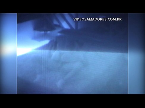 ❤️ Edzo filmas edzinon fikan najbaron kaj malkovras ke li estas kornulo ❌ Belega porno ĉe ni